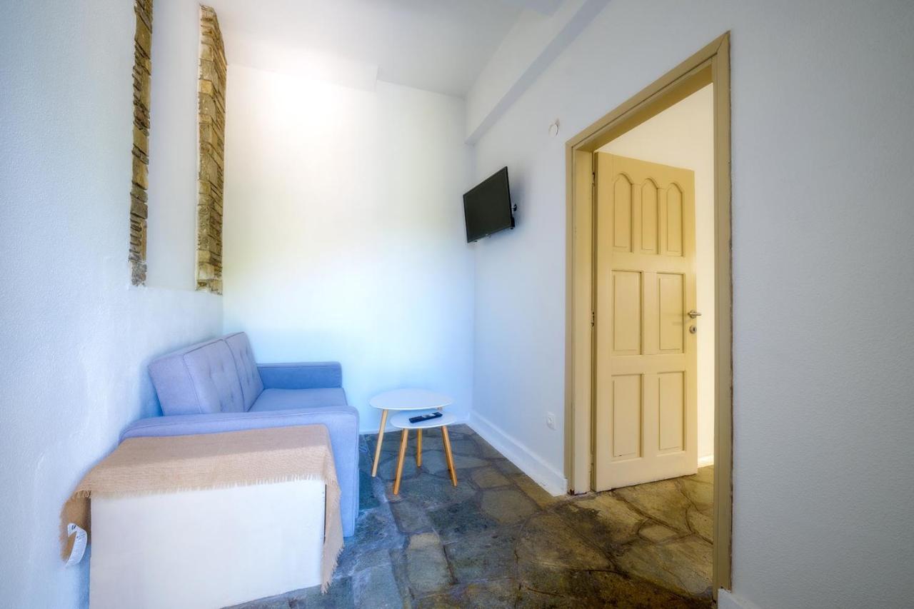 Petra Mare Suites ブアブロウ エクステリア 写真